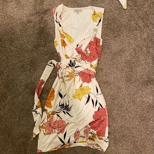 Guess women dress NWOT